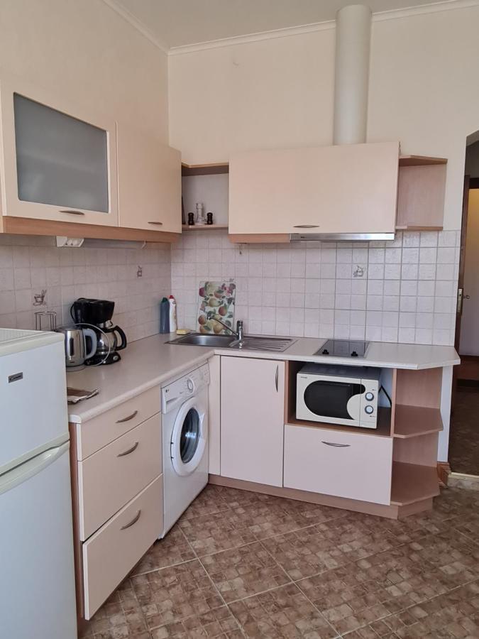 Lacplesa Central Apartments Riga Ngoại thất bức ảnh
