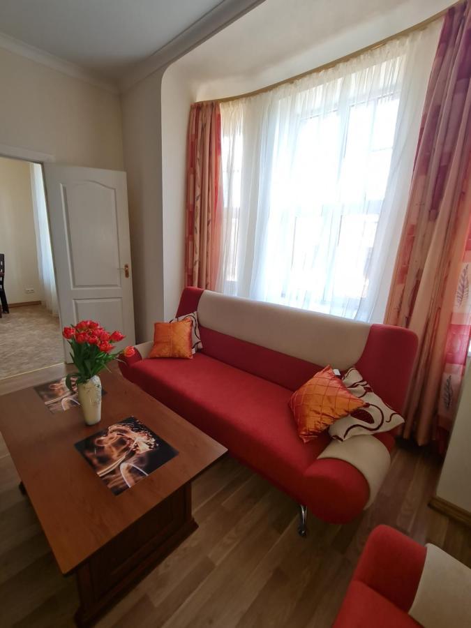 Lacplesa Central Apartments Riga Ngoại thất bức ảnh