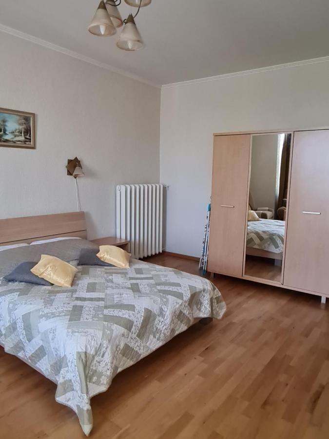 Lacplesa Central Apartments Riga Ngoại thất bức ảnh