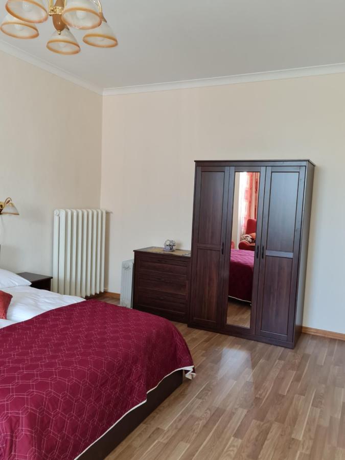 Lacplesa Central Apartments Riga Ngoại thất bức ảnh