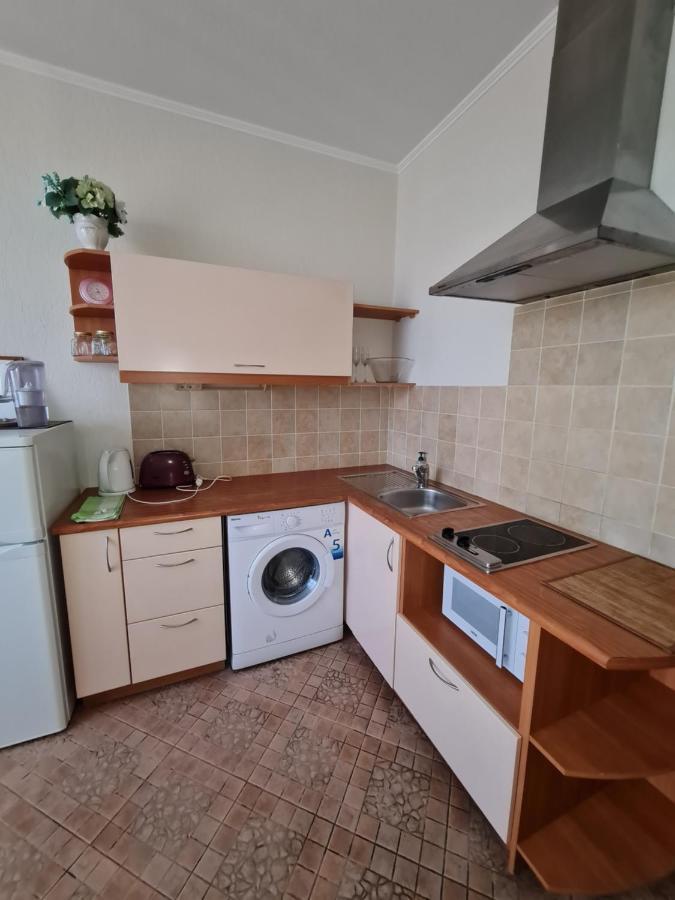 Lacplesa Central Apartments Riga Ngoại thất bức ảnh