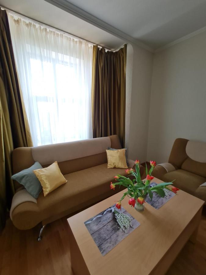 Lacplesa Central Apartments Riga Ngoại thất bức ảnh