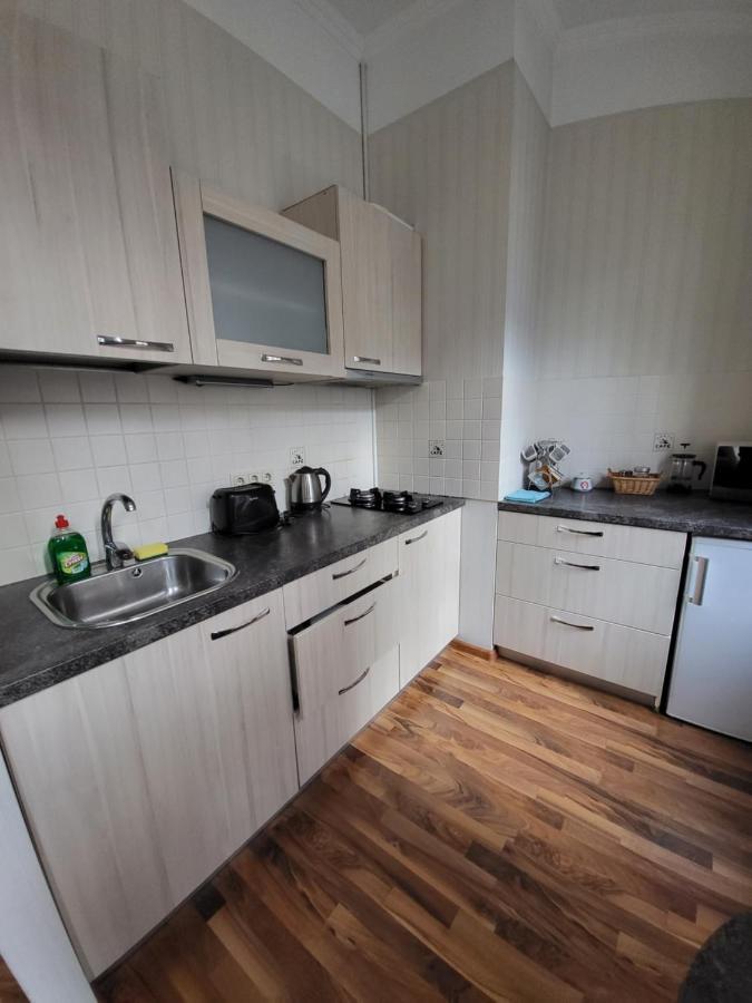 Lacplesa Central Apartments Riga Ngoại thất bức ảnh