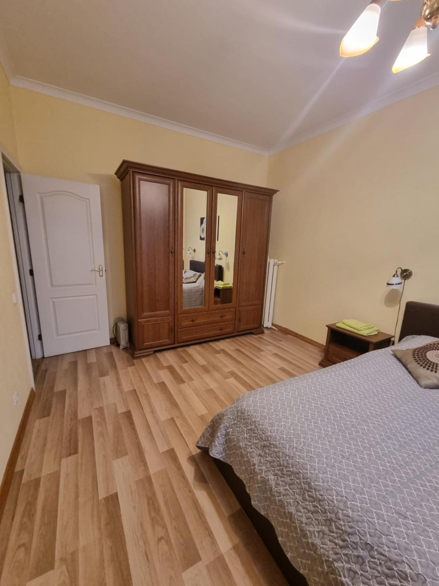 Lacplesa Central Apartments Riga Ngoại thất bức ảnh